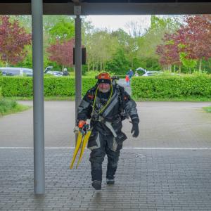 Tom auf dem Weg zum Wasser